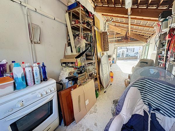 Saint-Laurent-du-Var Maison récente T4 de 96 m² avec extérieur et piscine