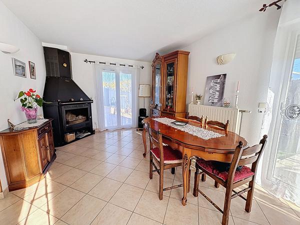 Saint-Laurent-du-Var Maison récente T4 de 96 m² avec extérieur et piscine