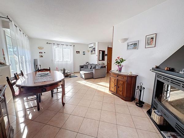 Saint-Laurent-du-Var Maison récente T4 de 96 m² avec extérieur et piscine