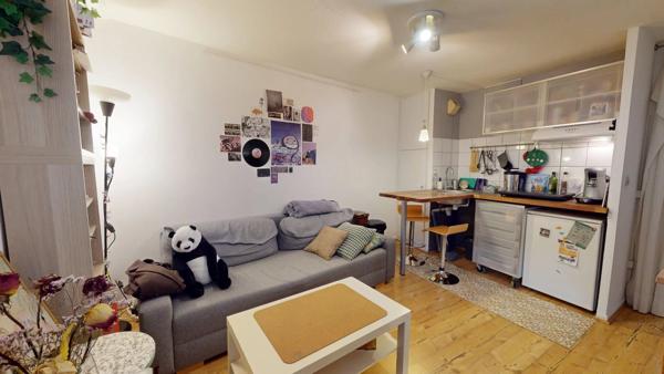 En Exclusivité - Charmant deux-pièces au pied de la cathédrale