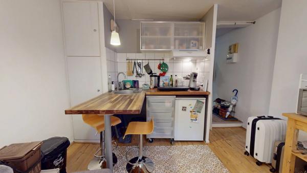 En Exclusivité - Charmant deux-pièces au pied de la cathédrale