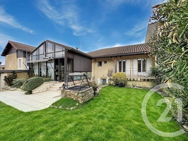 Maison à vendre  9 pièces - 267 m 2   MIRANDE  - 32