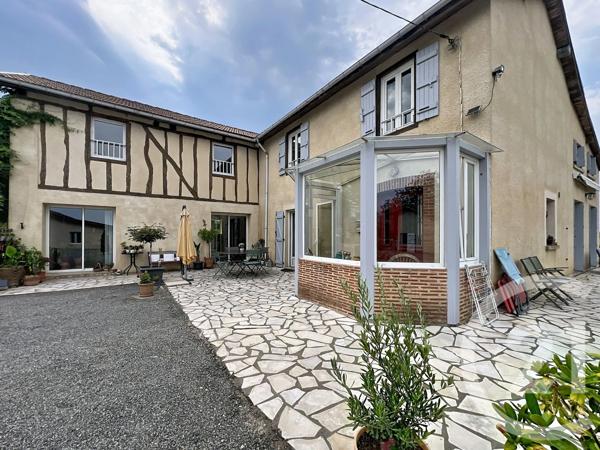 Maison à vendre  9 pièces - 267 m 2   MIRANDE  - 32