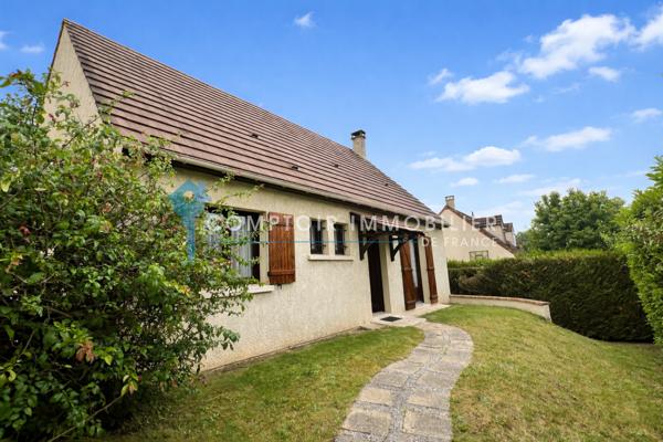 Maison
                                                                                                                                                                                                                                                                                                                        5 pièce(s)                                                                                                                                                                                                          4 chambre(s)                                                                                                                                                                                                          113  m²