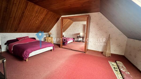 Maison
                                                                                                                                                                                                                                                                                                                        5 pièce(s)                                                                                                                                                                                                          4 chambre(s)                                                                                                                                                                                                          113  m²