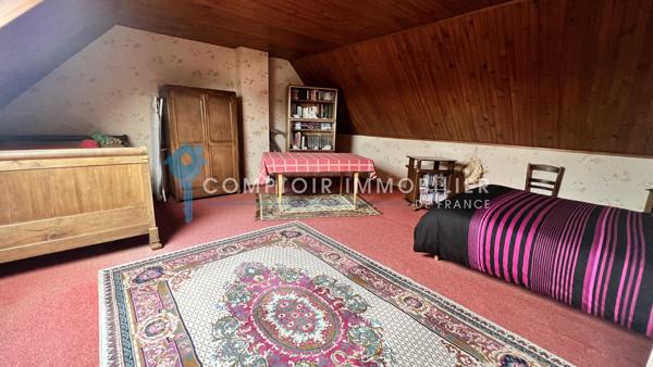 Maison
                                                                                                                                                                                                                                                                                                                        5 pièce(s)                                                                                                                                                                                                          4 chambre(s)                                                                                                                                                                                                          113  m²