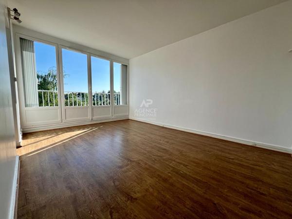 Appartement Carrieres Sur Seine 2 pièce(s) 43 m² €205 000 ** - Référence 863
