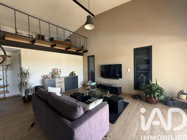 Maison à vendre 5 pièces 2 017 m² Saint-Germain-et-Mons
