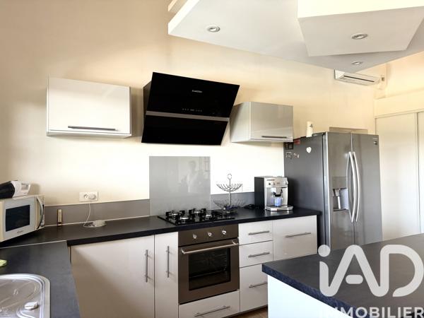 Maison à vendre 5 pièces 2 017 m² Saint-Germain-et-Mons