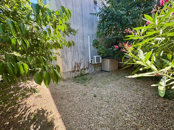 Appartement Nimes 1 pièce(s) 20.76 m2