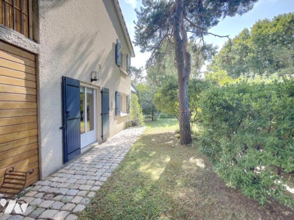 ALBIGNY SUR SAÔNE villa  6 pièces 4 chambres 145m² terrain 849m²