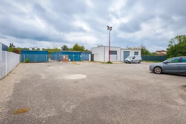 Location Fonds de commerce 3 pièces 62 m2 à Bias