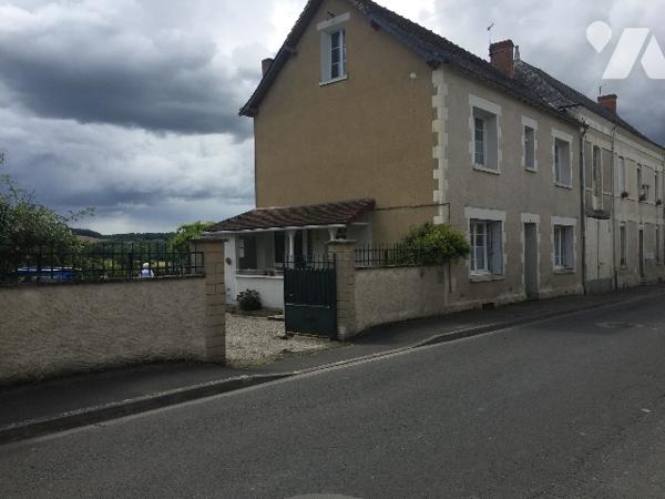 Maison de bourg et appartement
