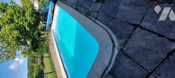 Maison de bourg et appartement