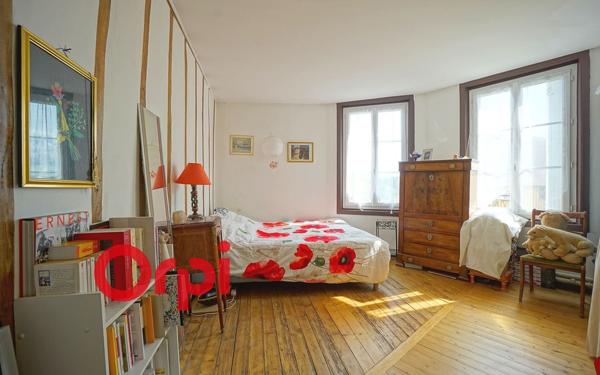 Maison à vendre    8 pièces •  Bernay