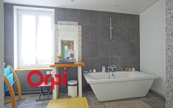 Maison à vendre    8 pièces •  Bernay