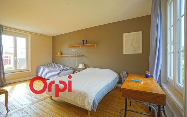 Maison à vendre    8 pièces •  Bernay