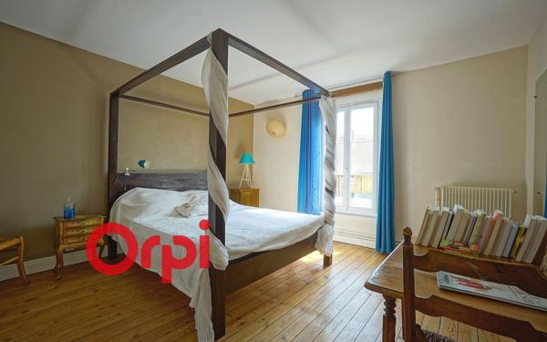 Maison à vendre    8 pièces •  Bernay