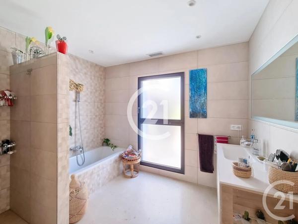 Maison à vendre  6 pièces - 135 m 2   LATOUR BAS ELNE  - 66