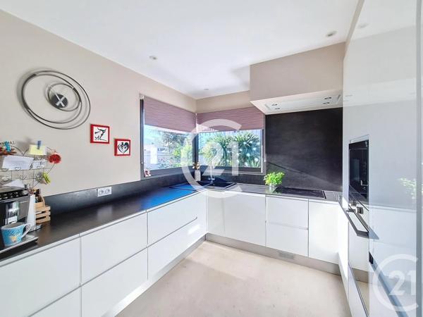 Maison à vendre  6 pièces - 135 m 2   LATOUR BAS ELNE  - 66