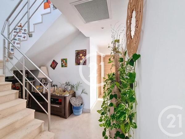 Maison à vendre  6 pièces - 135 m 2   LATOUR BAS ELNE  - 66