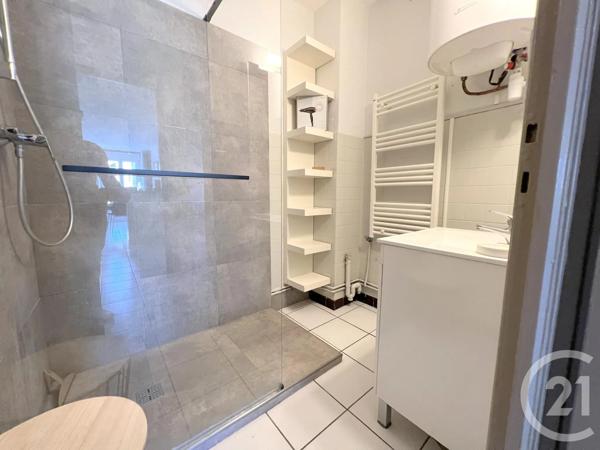 Appartement Studio à vendre  1 pièce - 36,83 m 2   AUBENAS  - 07