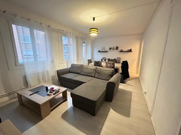 Immeuble à vendre 242m²