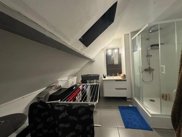 Immeuble à vendre 242m²