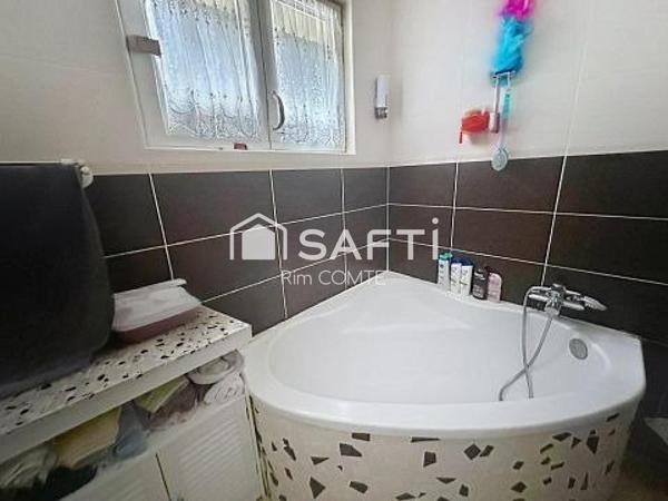 Maison de 102m2 avec 3 chambres et un garage