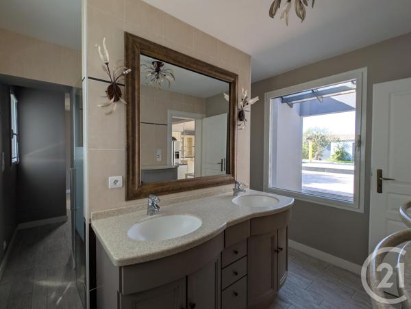 Maison à vendre  6 pièces - 230 m2 BEAUVOIR SUR MER - 85