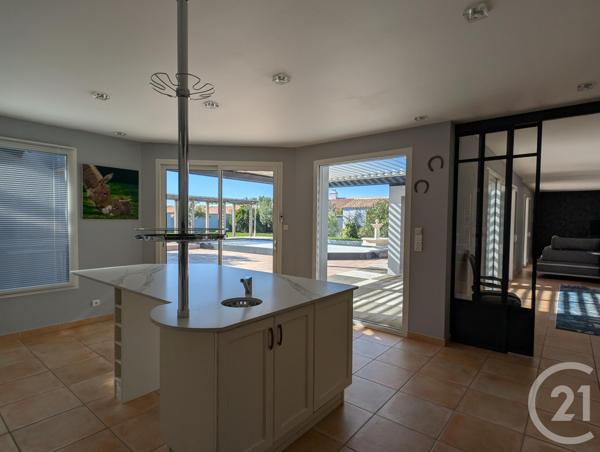 Maison à vendre  6 pièces - 230 m2 BEAUVOIR SUR MER - 85