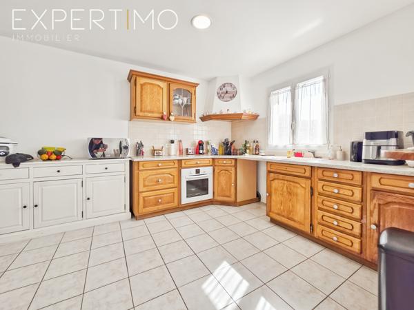 Beaucaire (30300) Maison de 110 m² 4 chambres jardin dans un quartier recherché et au calme absolu