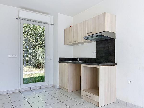 Appartement 3 pièces lumineux en rez-de-jardin à Pleyben - Rare sur le marché !