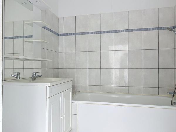 Appartement 3 pièces lumineux en rez-de-jardin à Pleyben - Rare sur le marché !