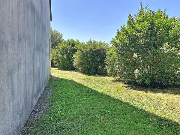Appartement 3 pièces lumineux en rez-de-jardin à Pleyben - Rare sur le marché !