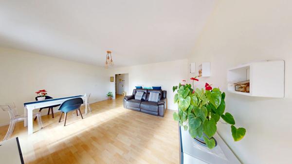 Appartement Asnieres Sur Seine 3 pièce(s) 72.80 m2 avec balcon