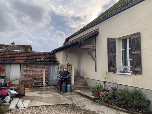 Maison à Vendre à Saint-Parres-lès-Vaudes (10260) en Aube (10) - Maison d'habitation T5 de 109m...