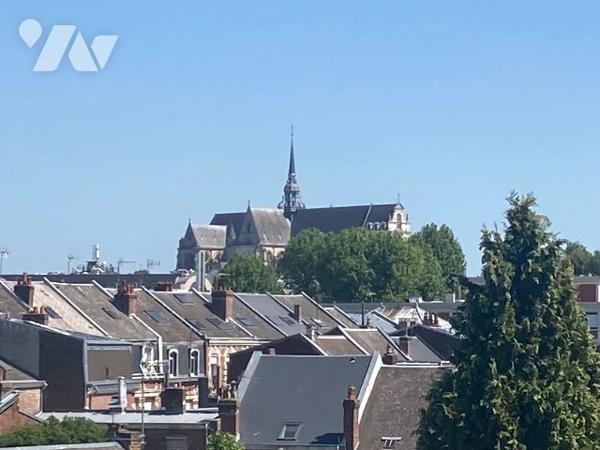 SAINT QUENTIN, QUARTIER SAINT -JEAN, APPARTEMENT 4 CHAMBRES AVEC BALCON ET GARAGE