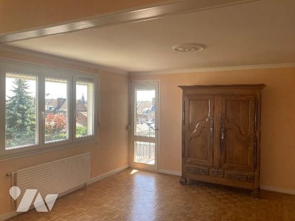 SAINT QUENTIN, QUARTIER SAINT -JEAN, APPARTEMENT 4 CHAMBRES AVEC BALCON ET GARAGE