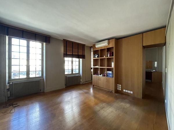 Appartement Clermont Ferrand 8 pièces 305 m2