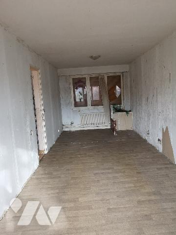 Perthes, maison jumelée F7, élevée sur 1 étage,