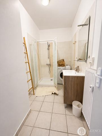 Appartement meublé, centre-ville, roussillon