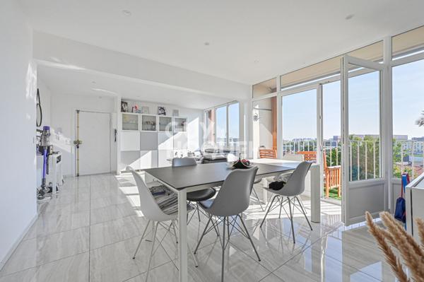 Appartement Pantin 6 pièce(s) 96.15 m² + 6, 39 m² de balcons