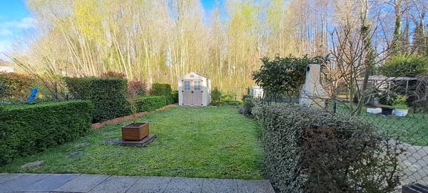 Maison 5 pièces à vendre à Étampes -A seulement 2 kms du RER C, TER direct Paris en 30 minutes, écoles et commerces.