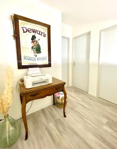 Maison 4 pièces avec terrasse et stationnements