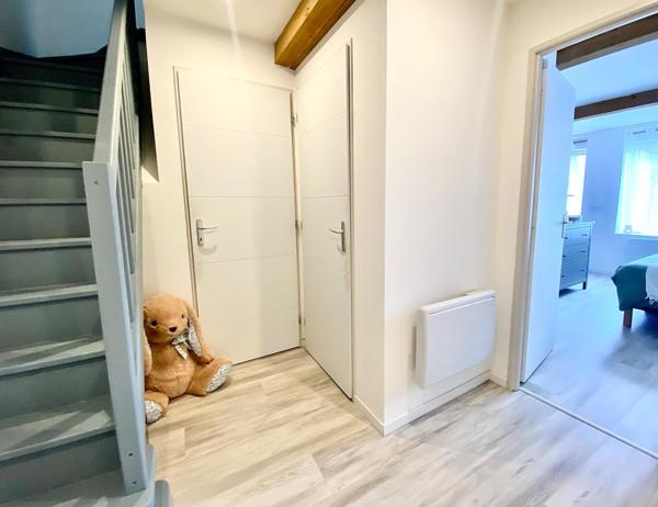 Maison 4 pièces avec terrasse et stationnements