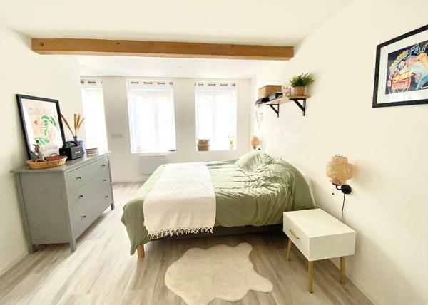 Maison 4 pièces avec terrasse et stationnements