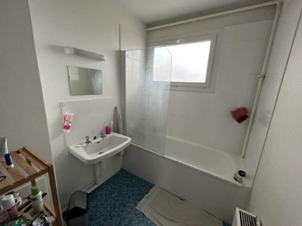 Appartement T3 à louer - 63 m² (réf : 493241)