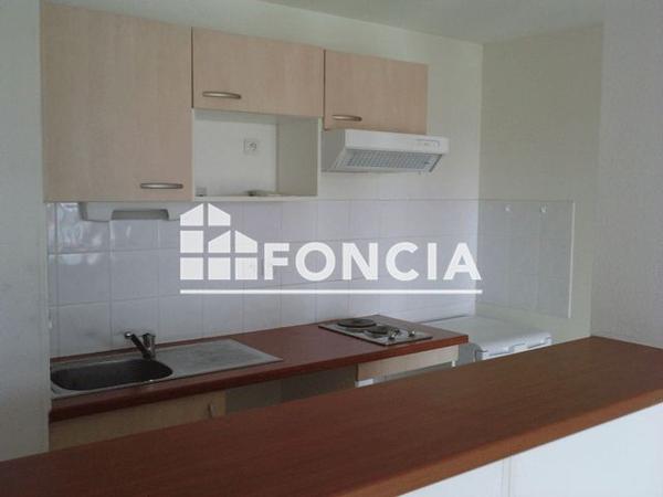 Location Appartement 2 pièces 46.1 m² - 7 TER RUE PAUL BEME Le Passage 47520