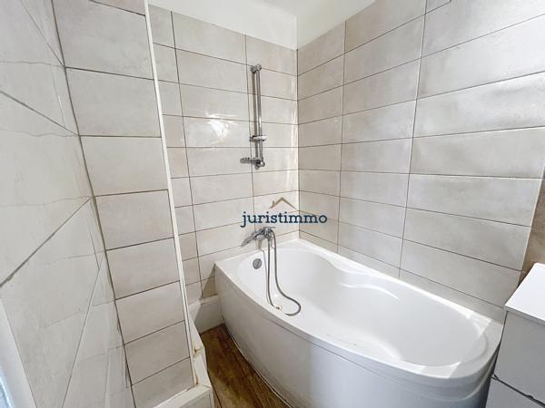 Appartement T3 avec balcon et cave – Centre-ville de Bollène